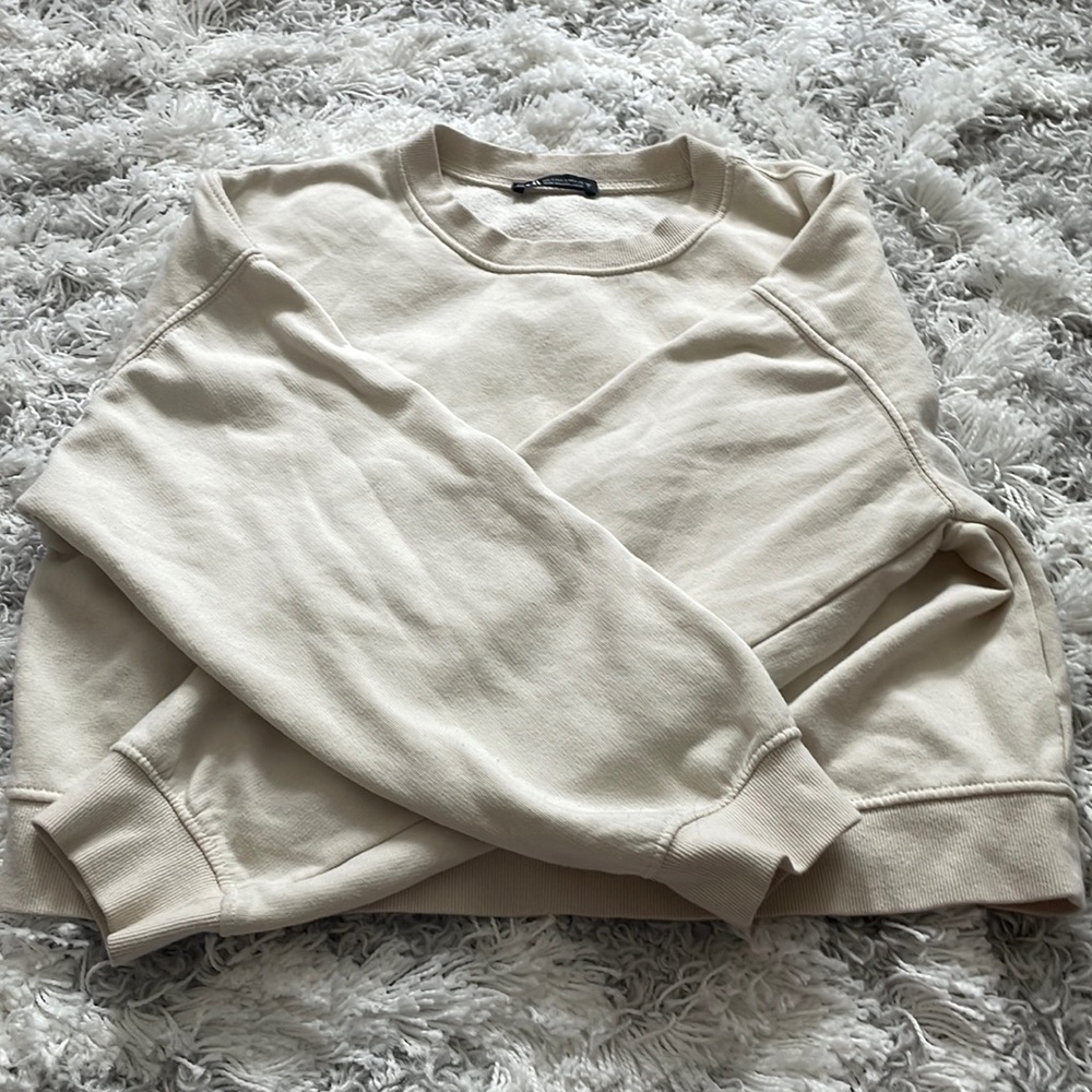 cropped zara sweatshirt
